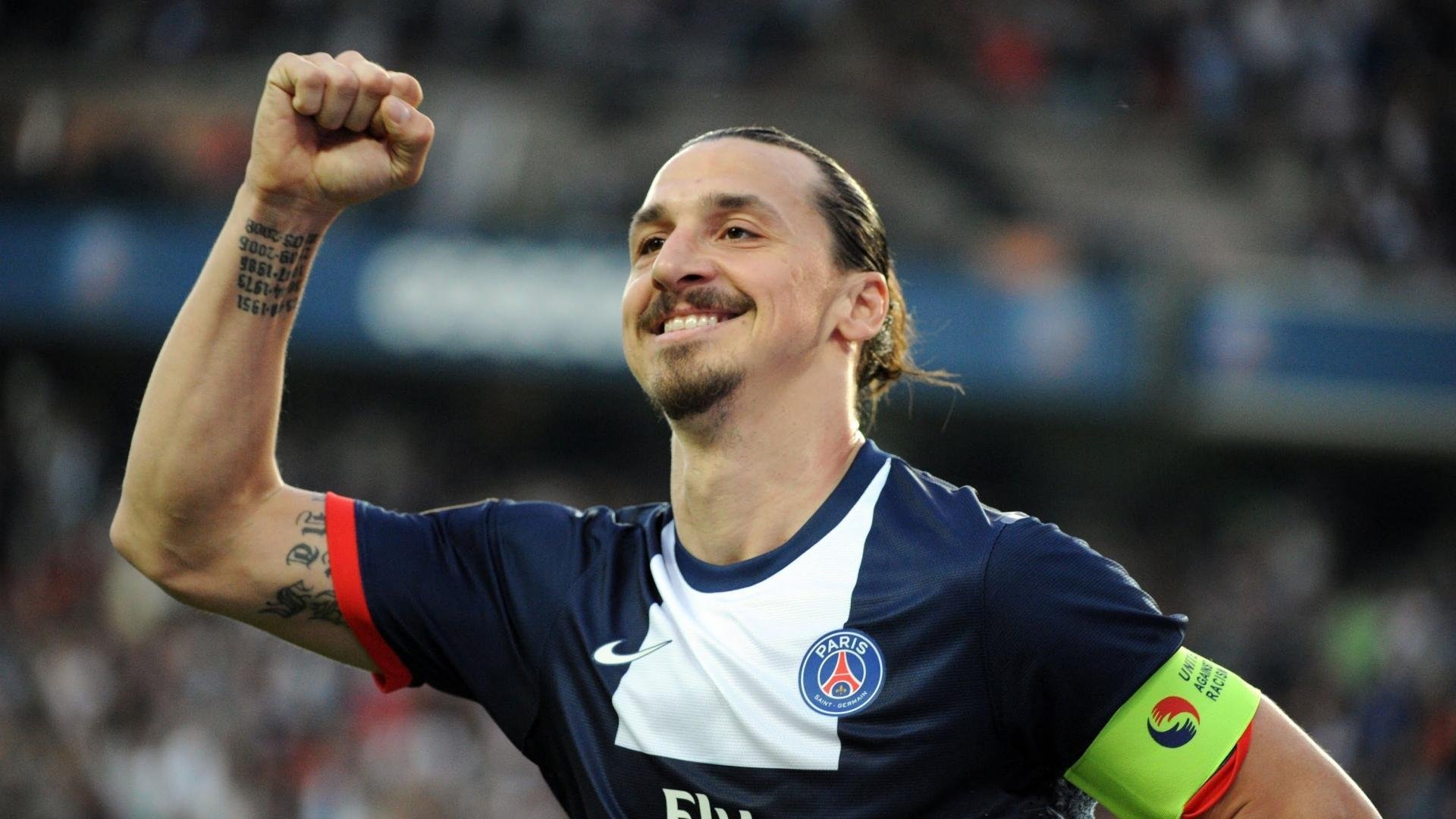 阿根廷国家队在洛杉矶观看湖人比赛，备战与哥斯达黎加的友谊赛